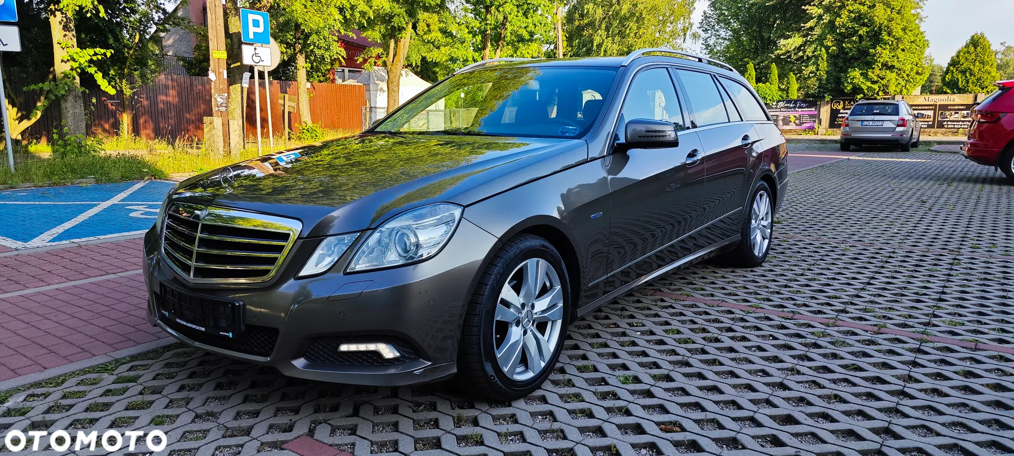 Mercedes-Benz Klasa E 220 T CDI Automatik Avantgarde - 9