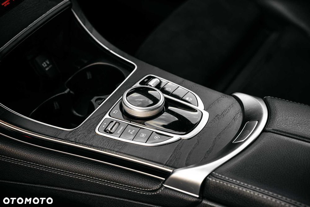 Mercedes-Benz GLC - 13