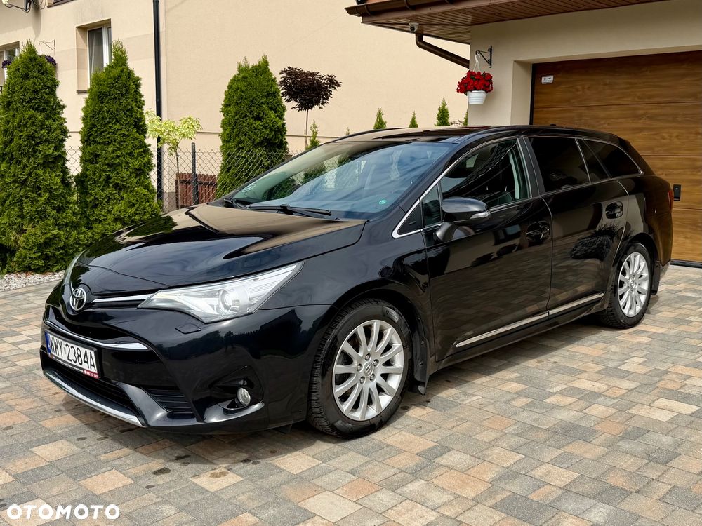 Toyota Avensis Touring Sports 1.8 Executive - 2