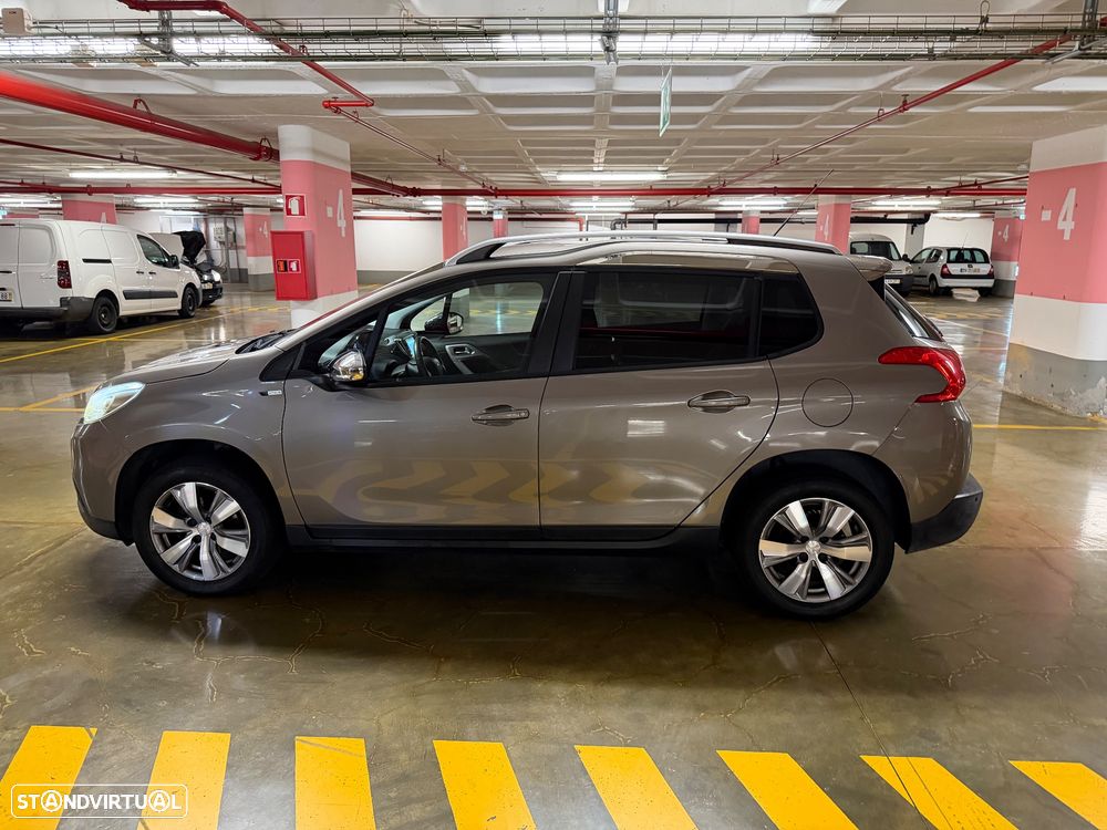 Peugeot 2008 1.2 PureTech Style - 6
