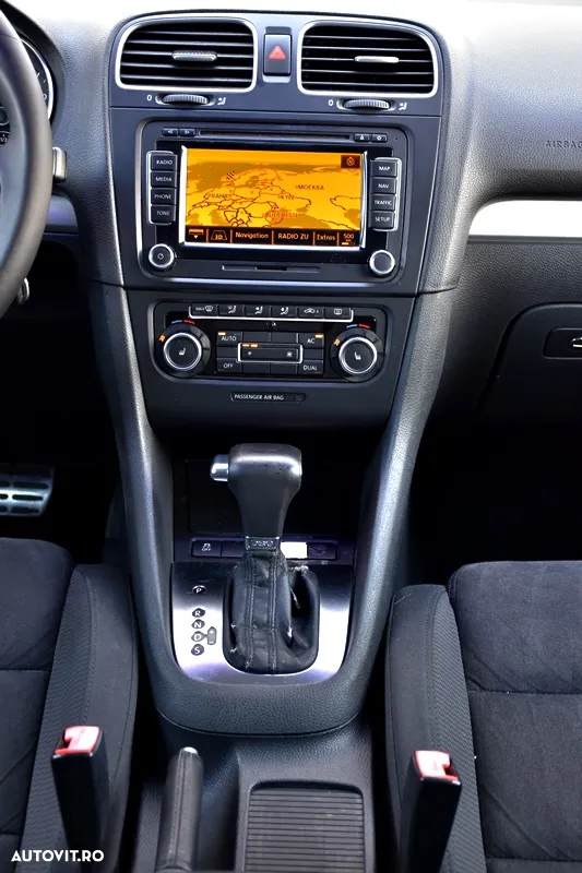 Volkswagen Golf 2.0 TDI DPF DSG Comfortline - 17