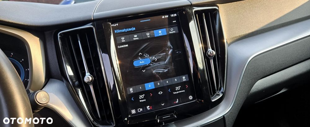 Volvo XC 60 B4 D Geartronic Momentum Pro - 28