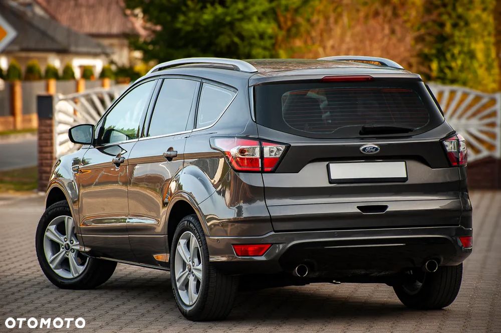 Ford Kuga - 32