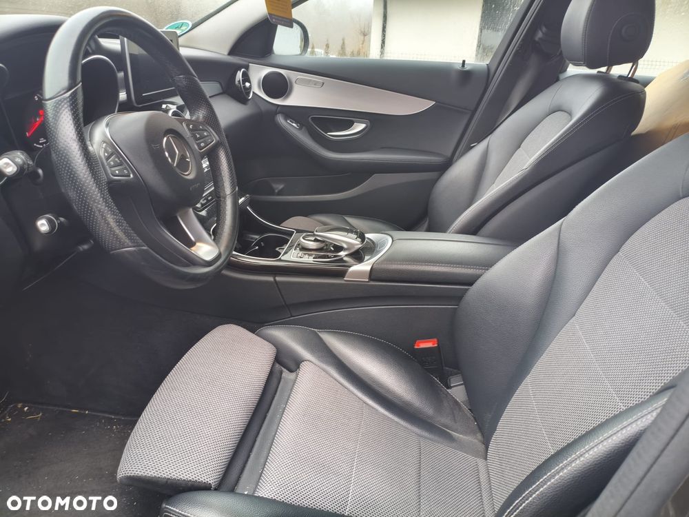 Mercedes-Benz Klasa C 250 9G-TRONIC Edition - 11