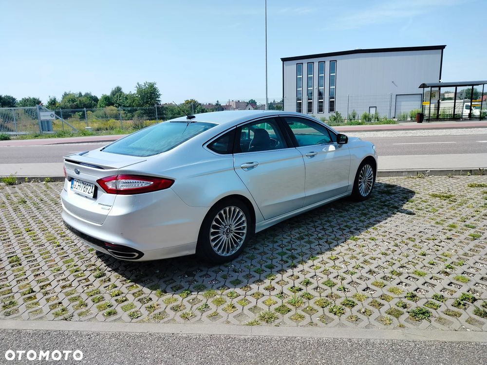 Ford Fusion - 4