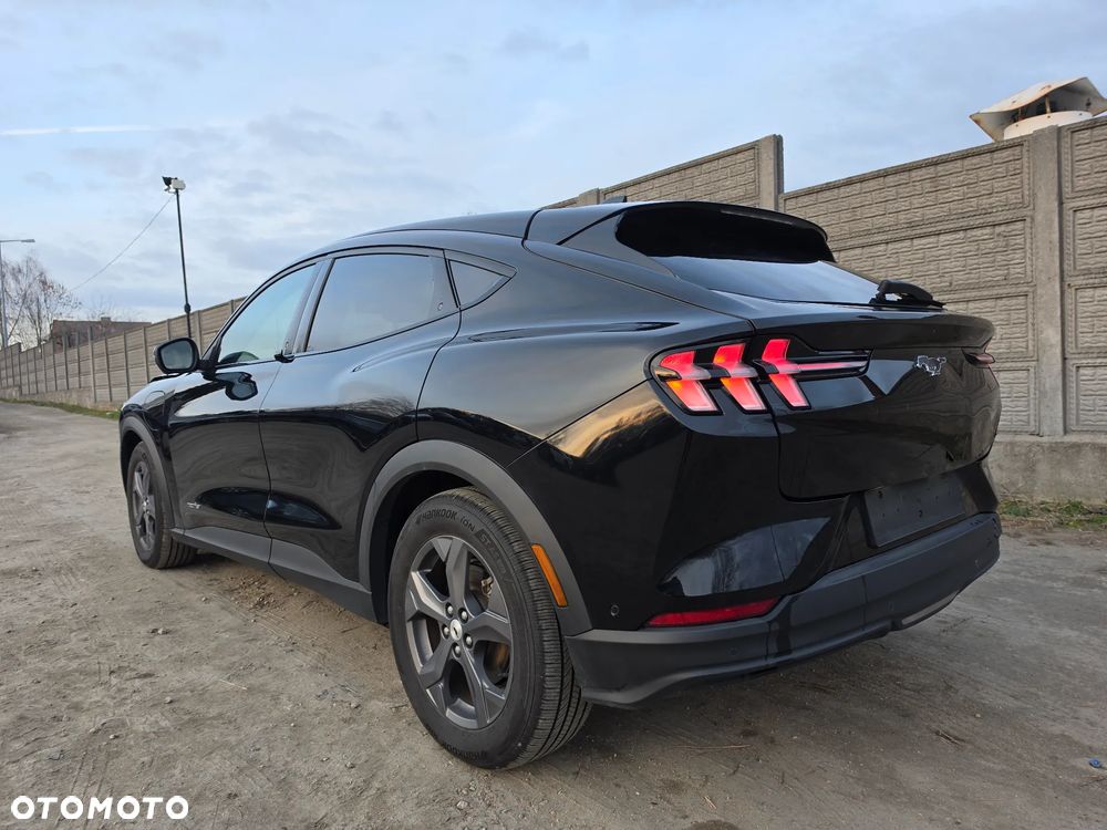 Ford Mustang Mach-E - 34