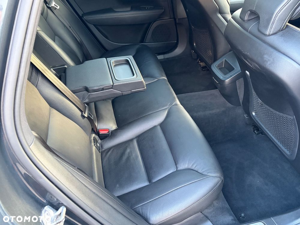 Volvo V90 Cross Country D4 AWD Geartronic Pro - 8