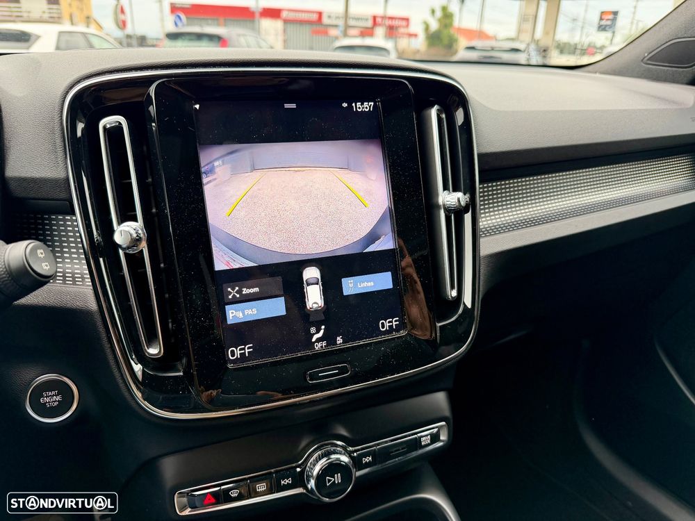 Volvo XC 40 2.0 D3 R-Design AWD Geartronic - 11