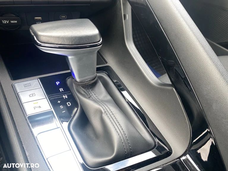 Hyundai Elantra 1.6 l 123 CP CVT Exclusive - 17