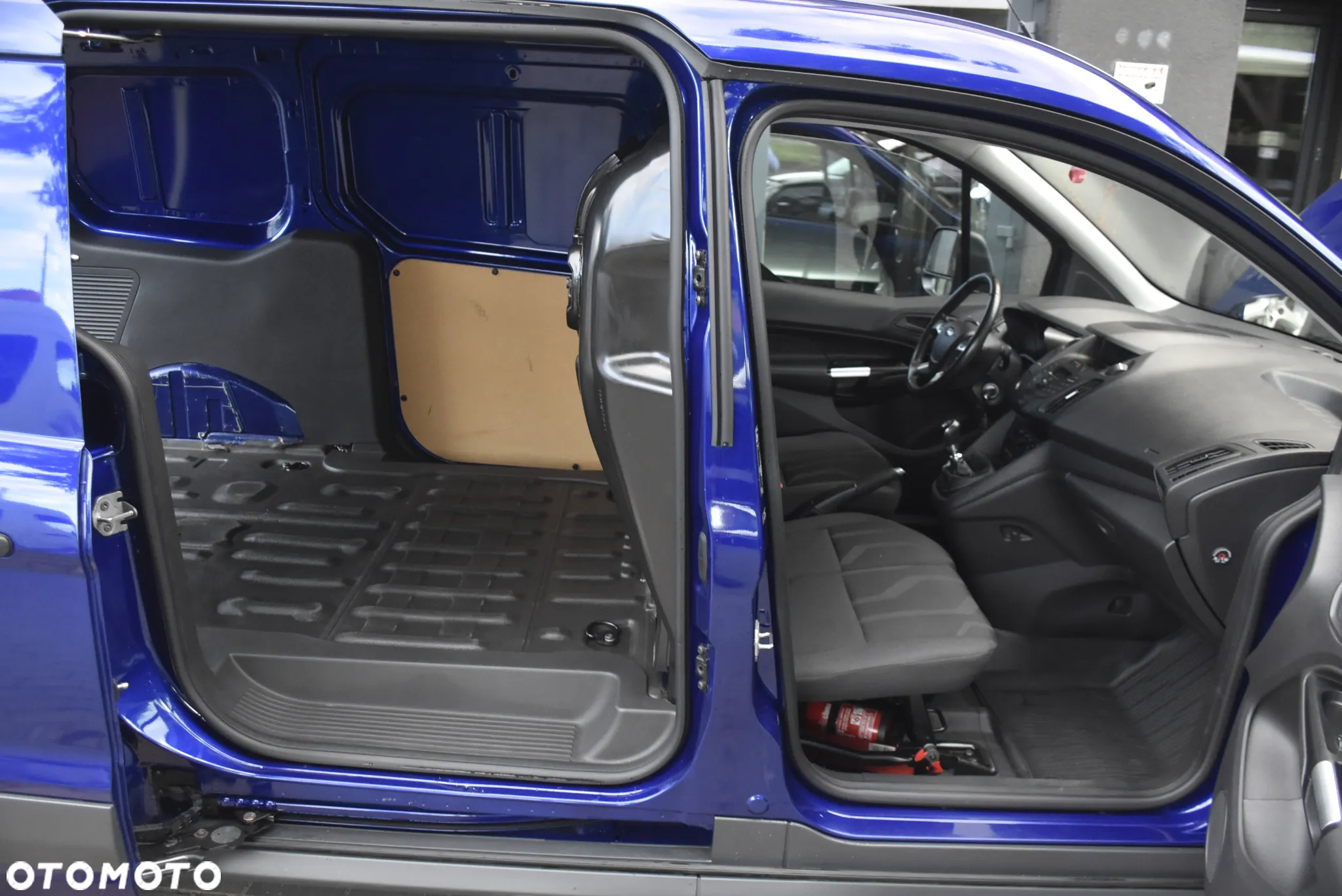 Ford Transit Connect - 8