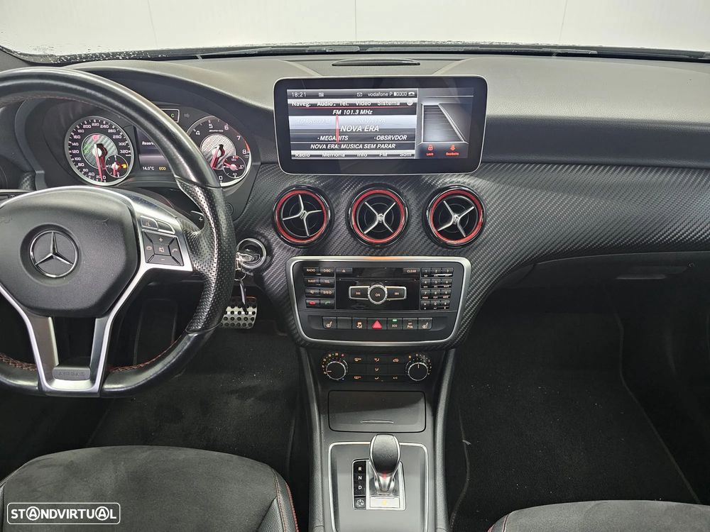 Mercedes-Benz A 45 AMG 4Matic Speedshift 7G-DCT - 28