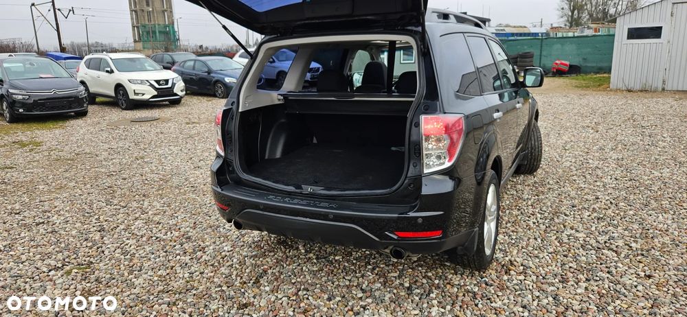 Subaru Forester 2.0X Exclusive - 24