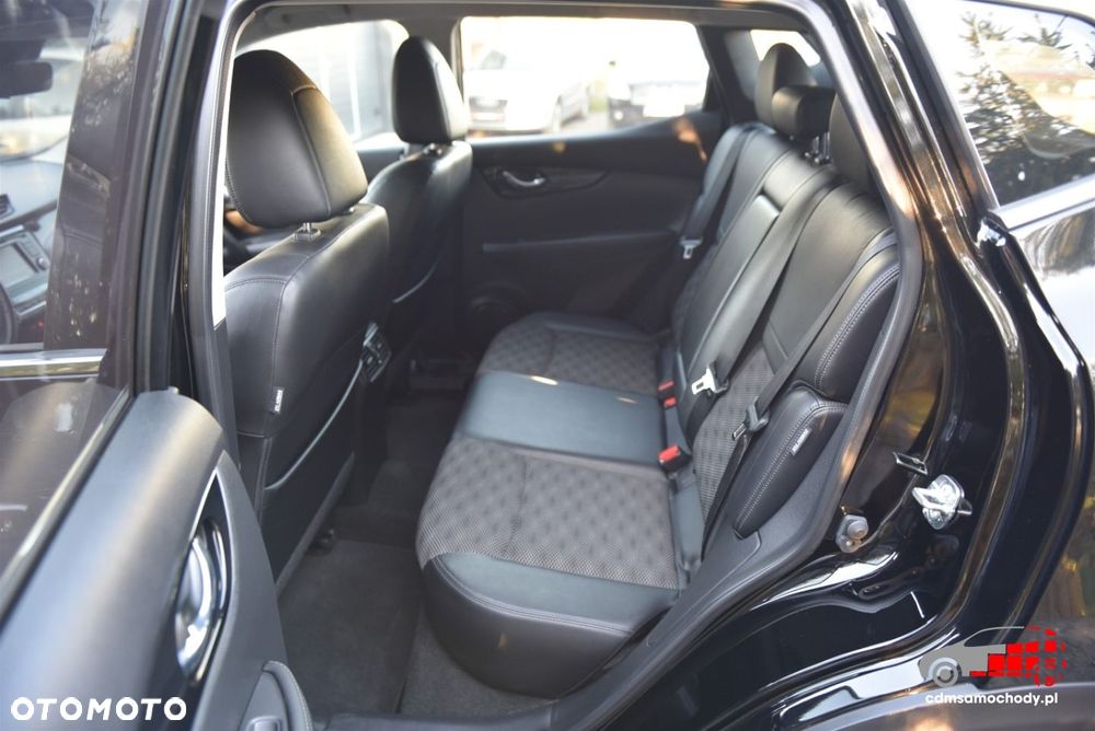 Nissan Rogue - 16