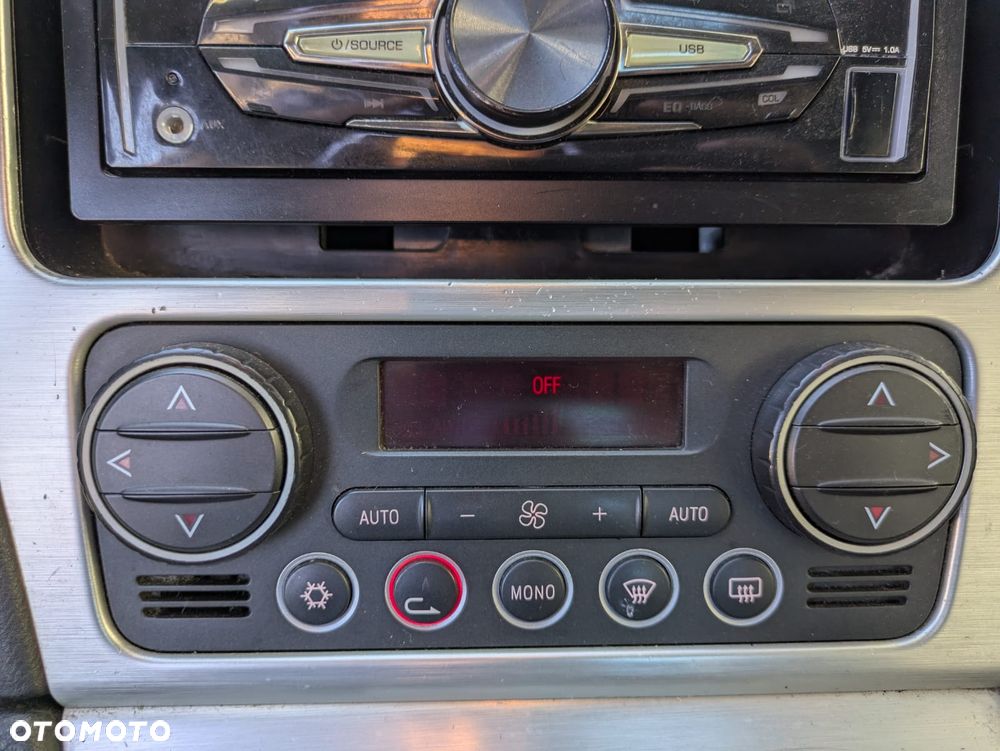 Alfa Romeo Spider 2.2 JTS 16V - 11