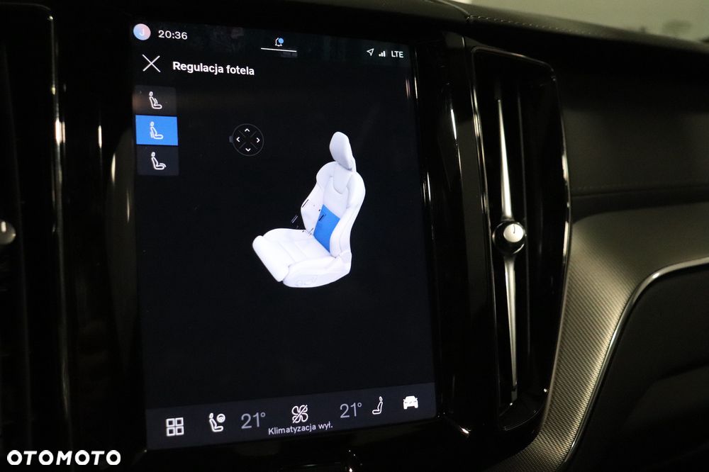 Volvo XC 60 B5 B AWD Ultra Black Edition - 33