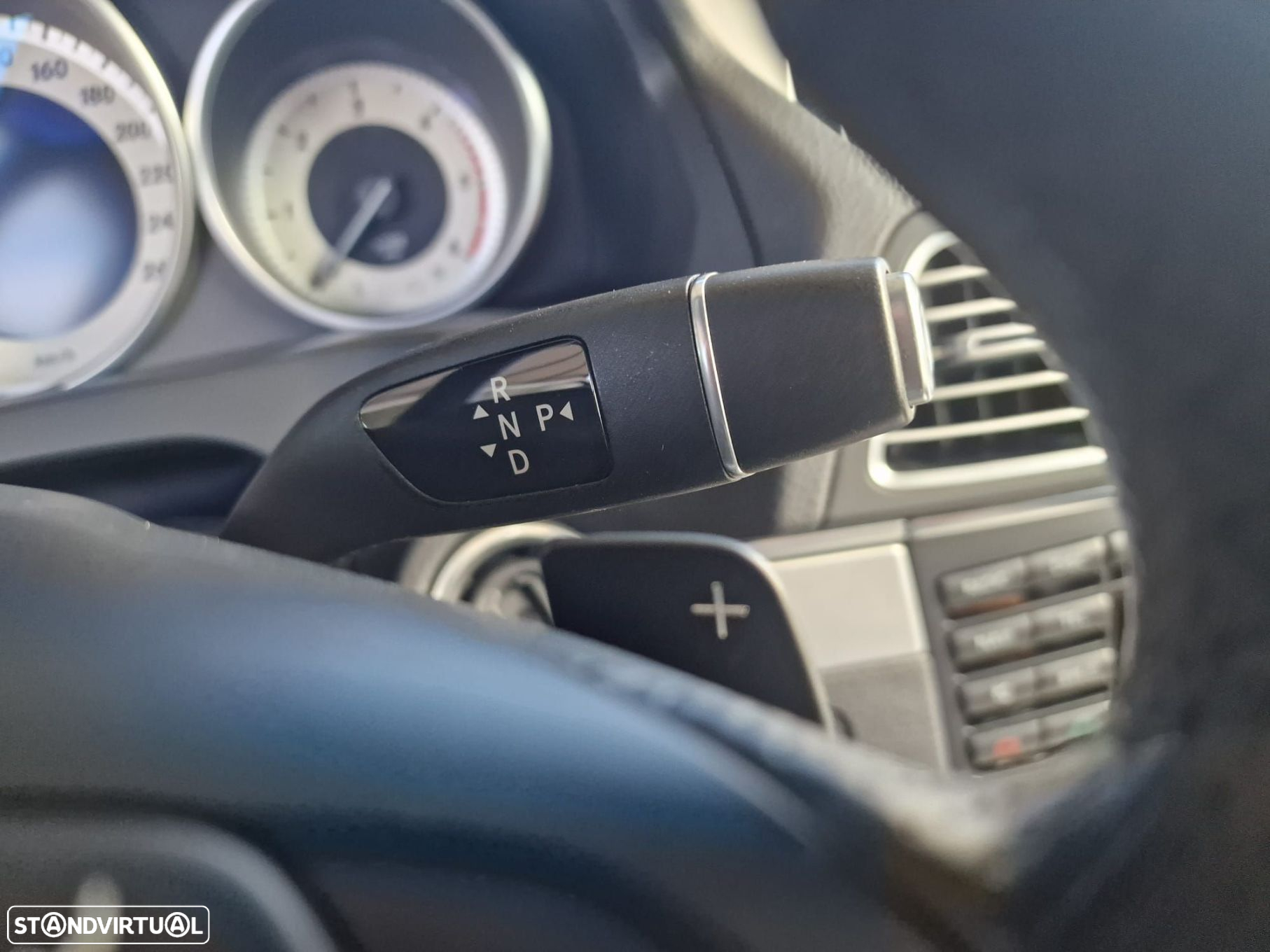 Mercedes-Benz E 350 BlueTEC Auto - 27
