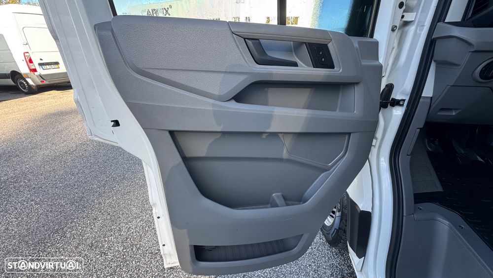 VW Crafter 35 2.0 TDI L5 H3 - 38