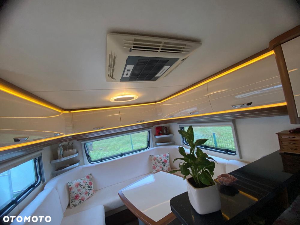 Hobby PREMIUM 560 CFE - 10