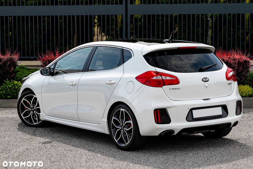 Kia Ceed 1.6 T-GDI GT - 10