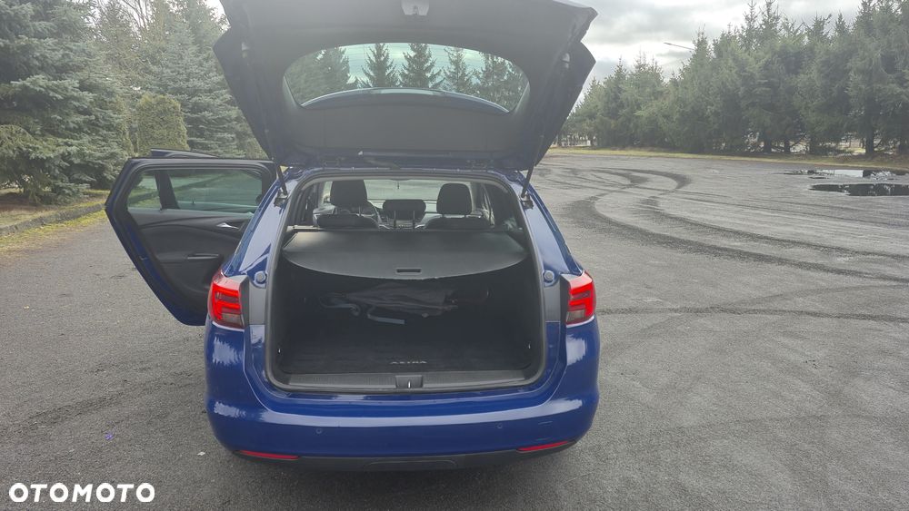 Opel Astra 1.4 Turbo 120 Jahre - 10