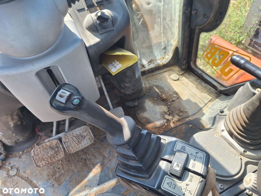 JCB 4Cx 4X4 - 17