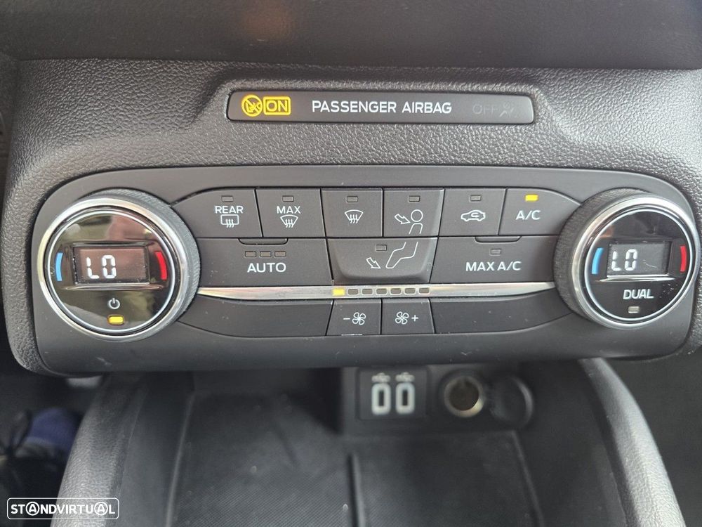 Ford Focus SW 1.5 TDCi EcoBlue Active - 12