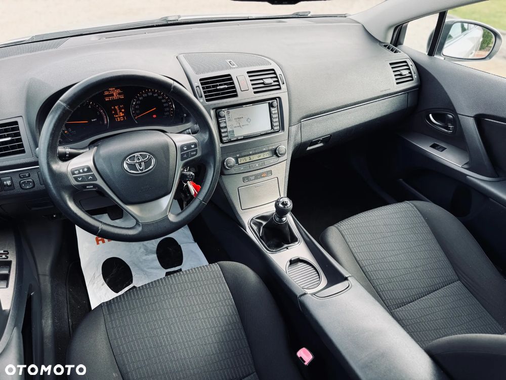 Toyota Avensis 2.0 D-4D Sol plus+NAVI - 25