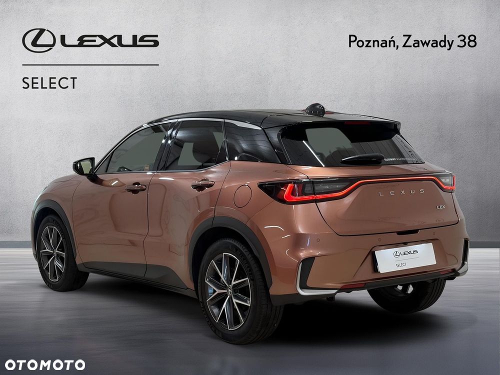Lexus LBX 1.5 Hybrid Emotion - 3
