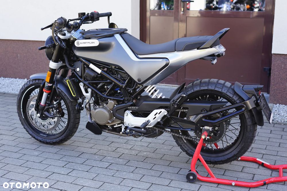 Husqvarna Svartpilen - 21