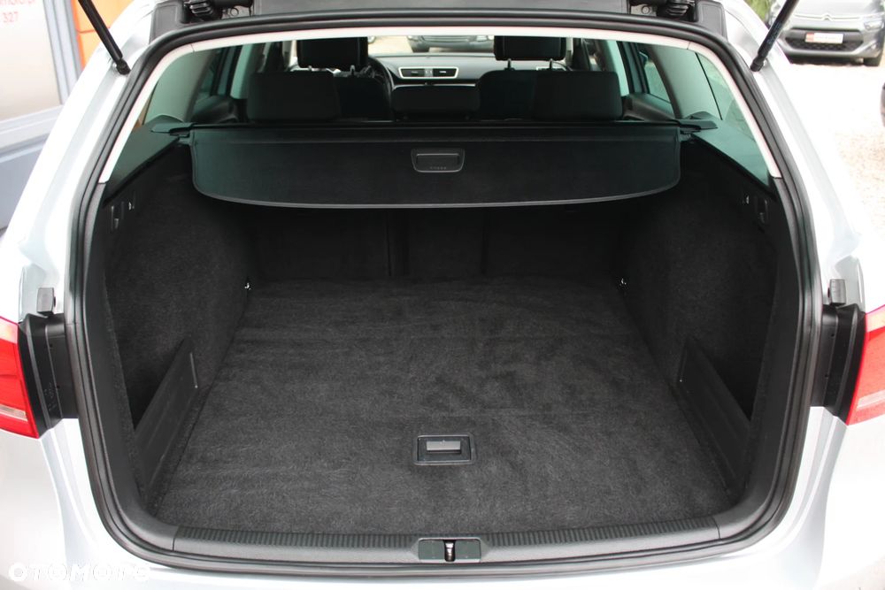 Volkswagen Passat Variant 2.0 Blue TDI SCR Comfortline - 6