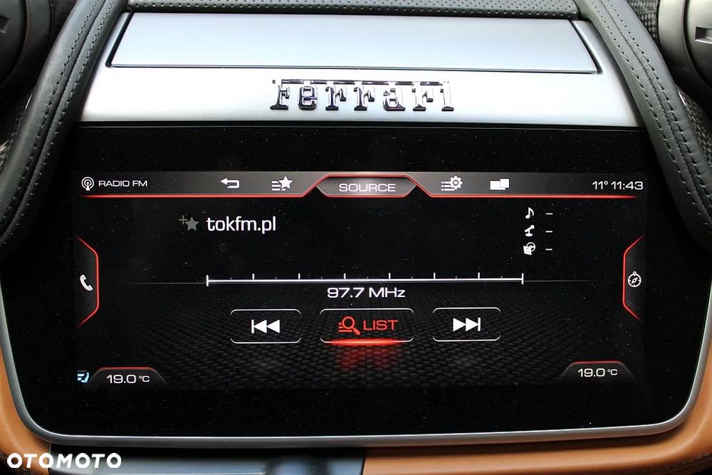 Ferrari GTC4Lusso - 36