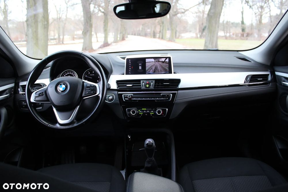 BMW X2 sDrive18d Advantage Plus - 29