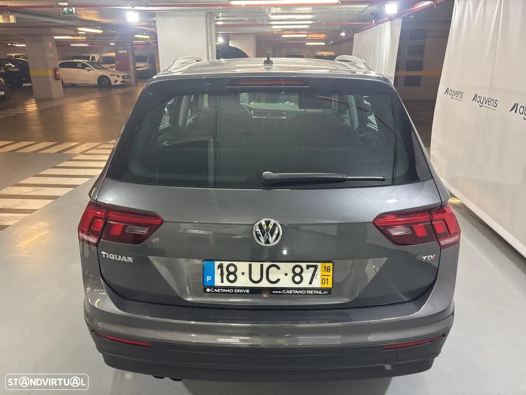 VW Tiguan 1.6 TDI Confortline - 6