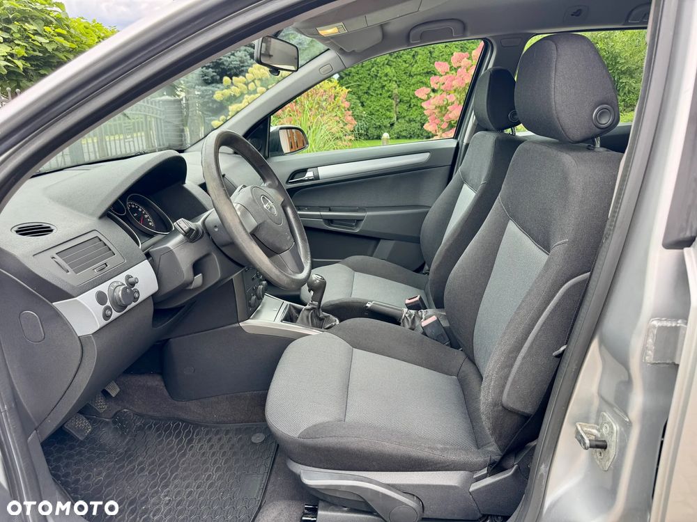 Opel Astra 1.8 Njoy - 29