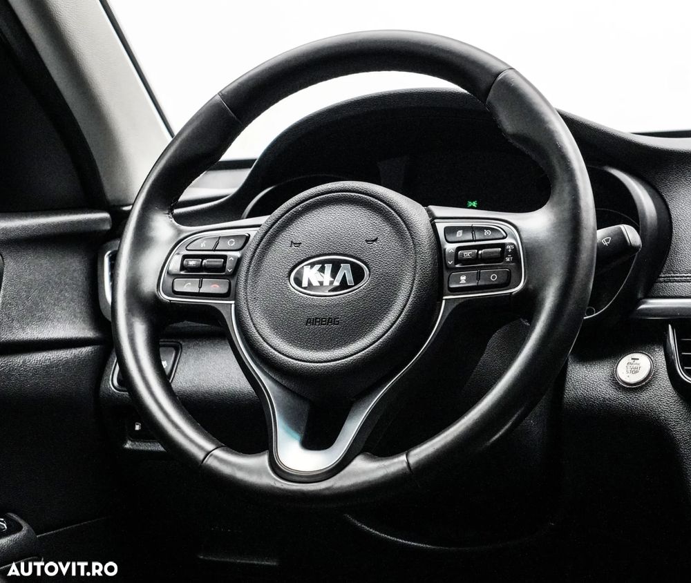 Kia Optima - 18