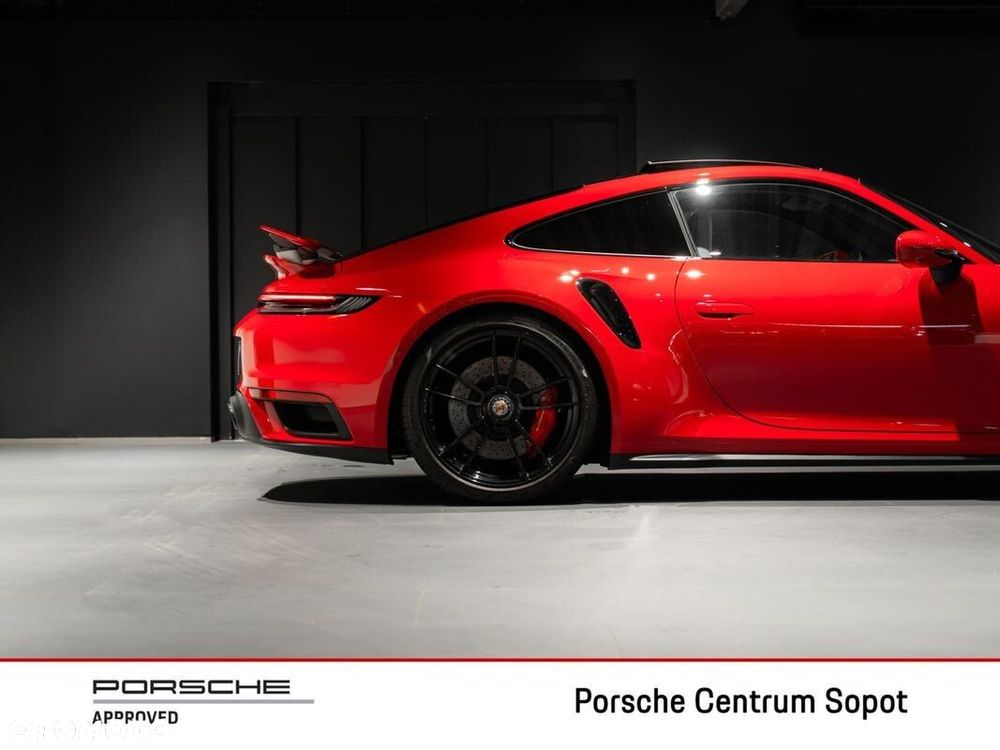 Porsche 911 Turbo - 11