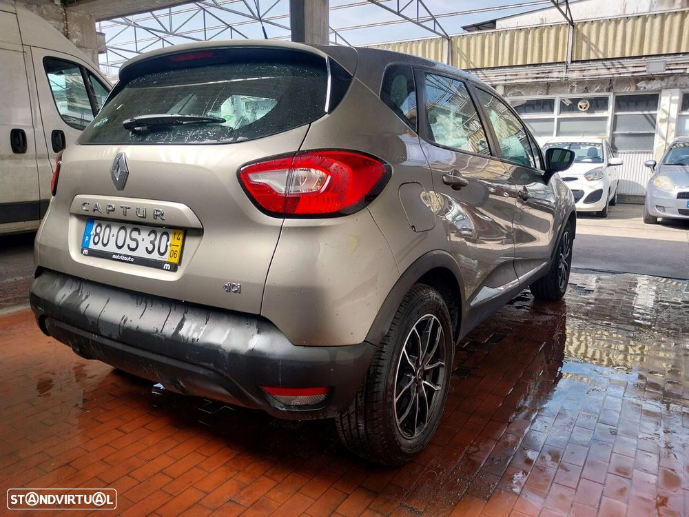 Renault Captur 1.5 dCi Exclusive - 16
