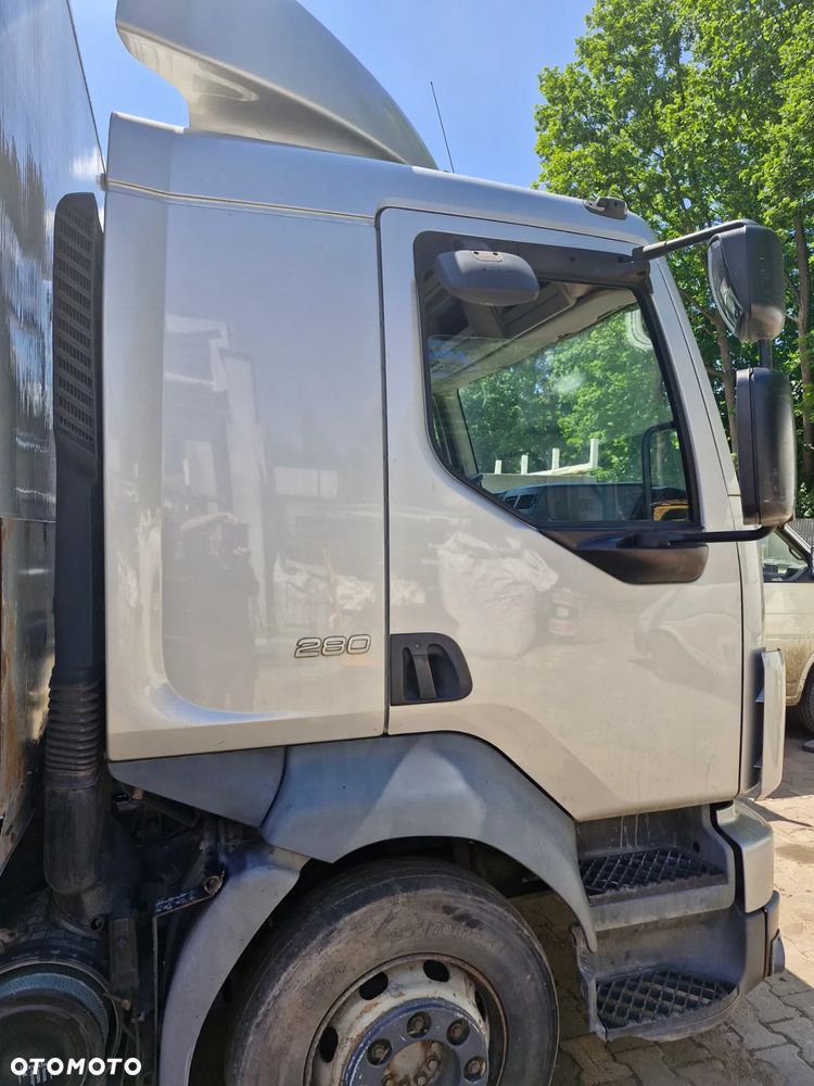 Kabina VOLVO FL 280 2007R - 2