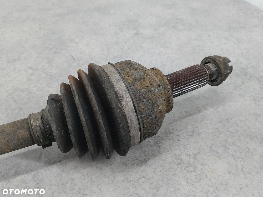 PÓŁOŚ PRAWA PRZÓD RENAULT TRAFIC II 1.9 DCI - 4