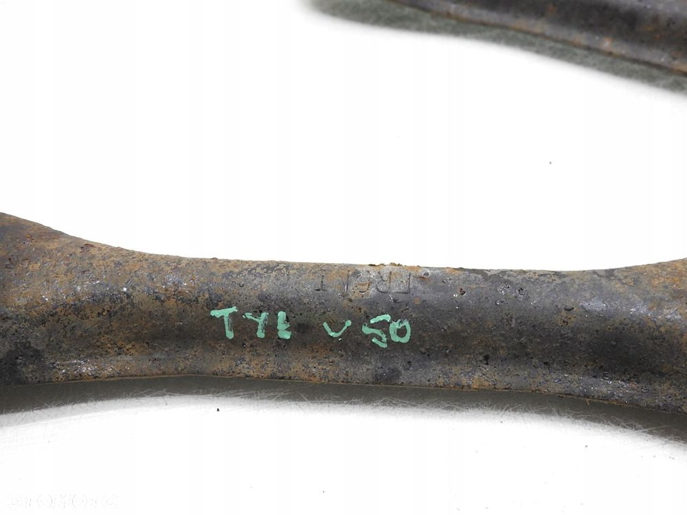 WAHACZ TYŁ TYLNY VOLVO V50 - 4