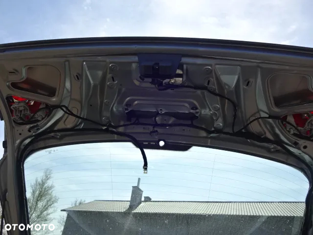 Klapa bagażnika Audi A4 B8 kombi, kod LY7G - 3