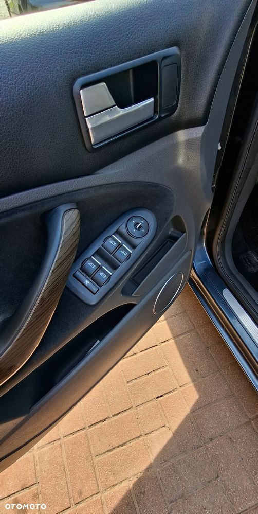 Ford C-MAX 2.0 Ghia - 18