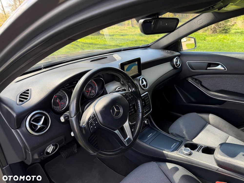 Mercedes-Benz GLA 180 CDI 7G-DCT Edition 1 - 13