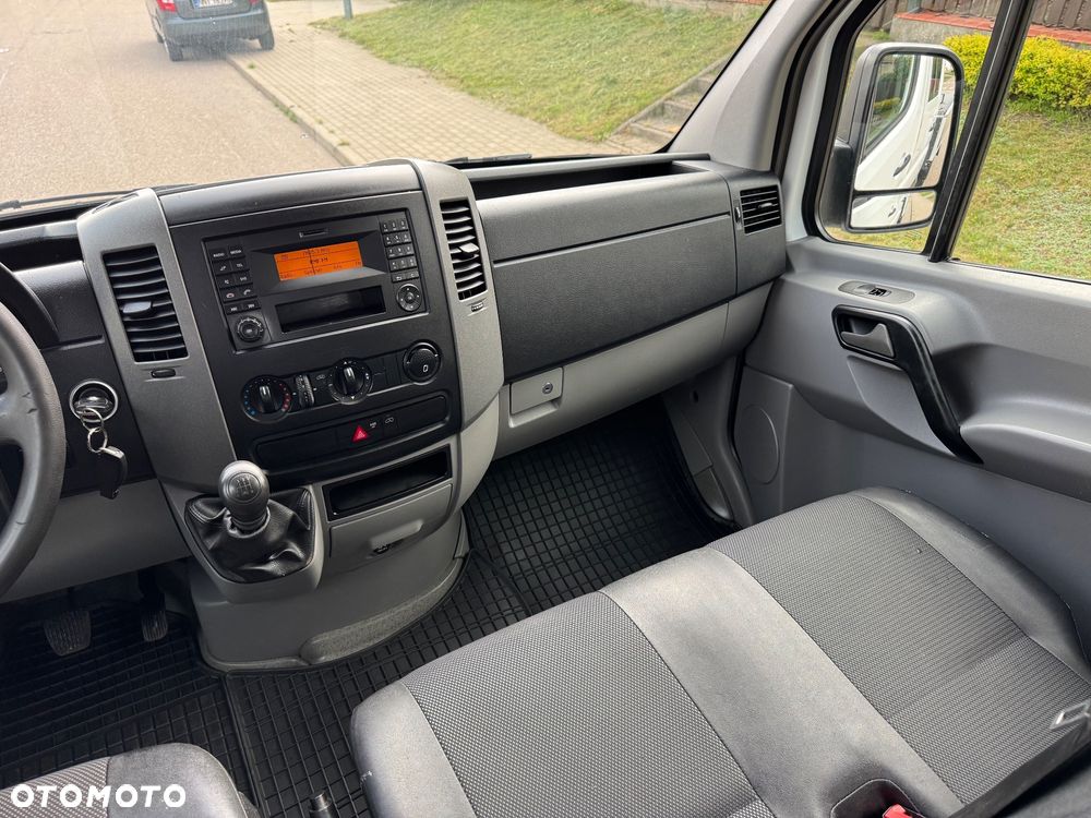Mercedes-Benz Sprinter - 22