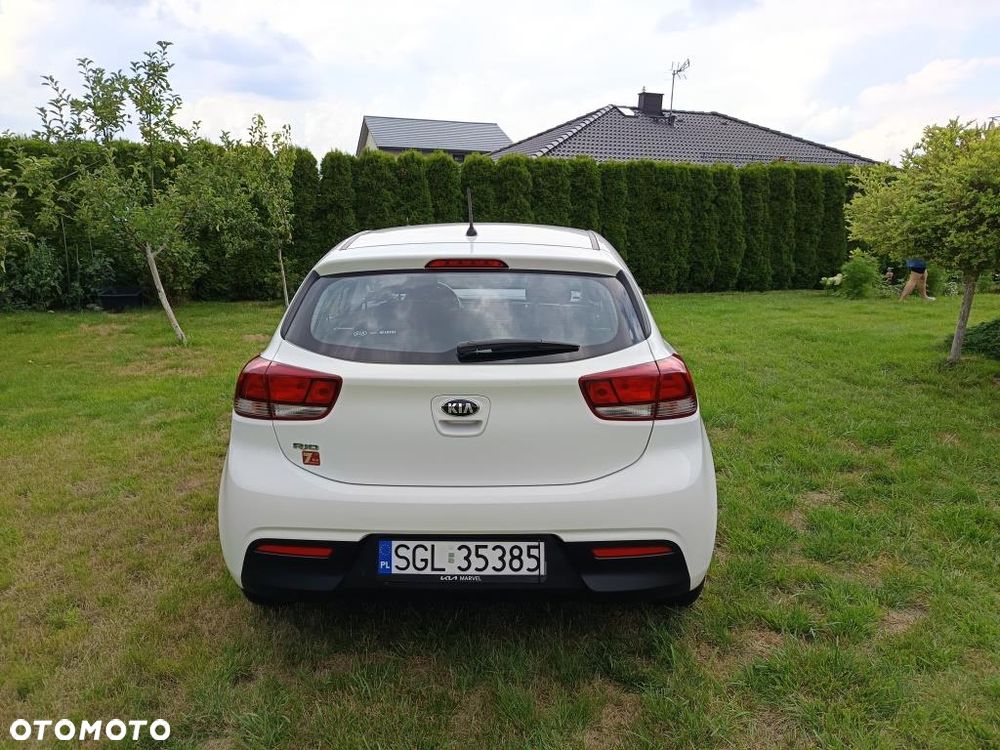 Kia Rio 1.2 M - 15