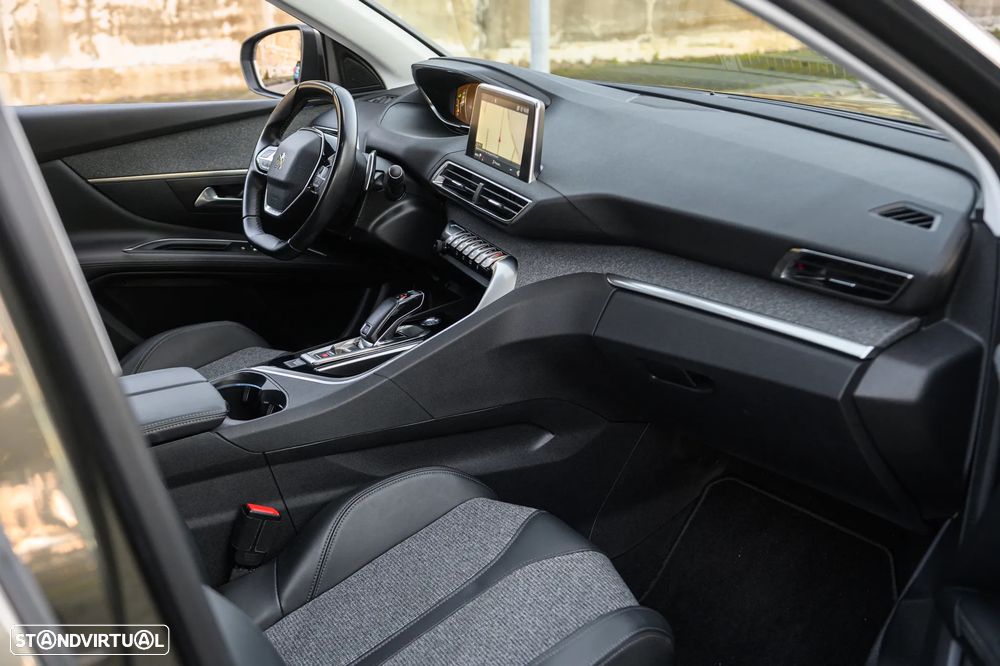 Peugeot 3008 PureTech 130 Stop & Start GPF EAT8 Allure - 15