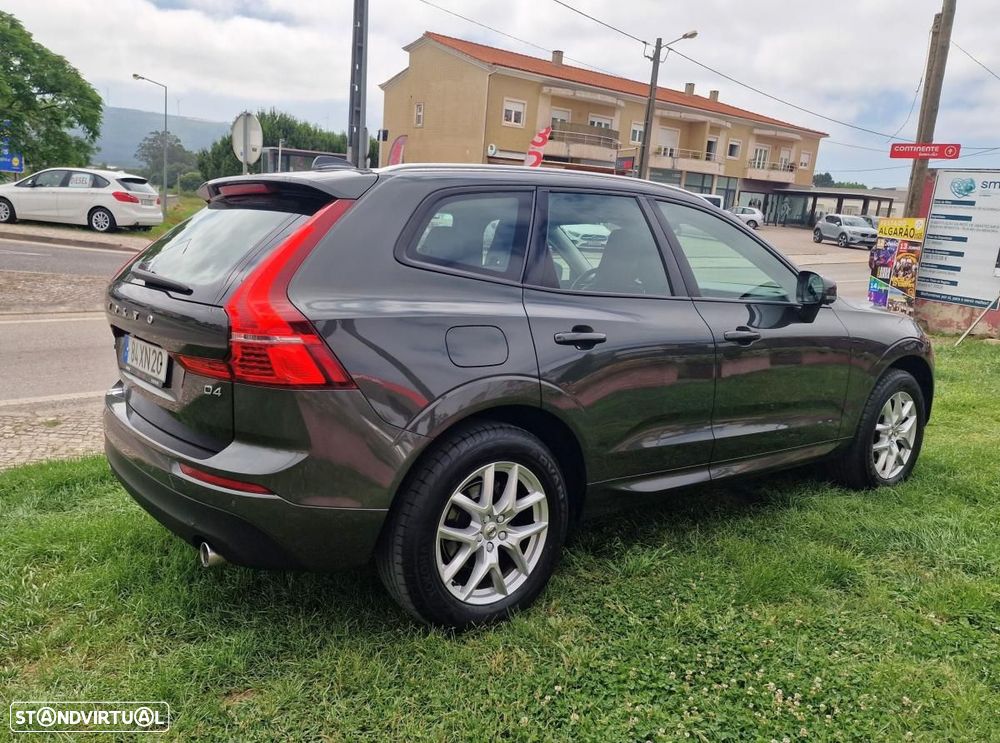 Volvo XC 60 2.0 D4 Momentum Geartronic - 5
