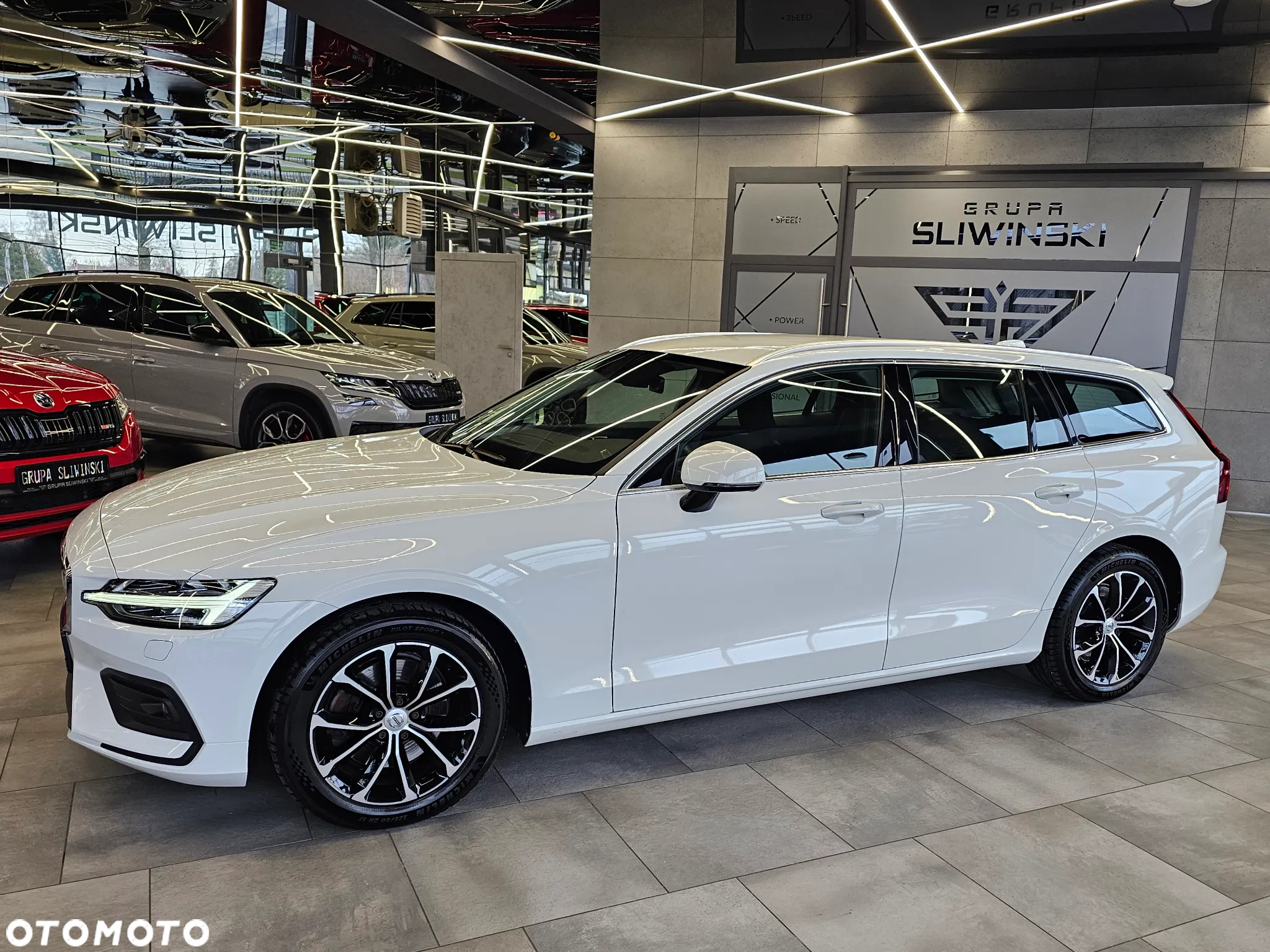 Volvo V60 D4 AWD Momentum - 3