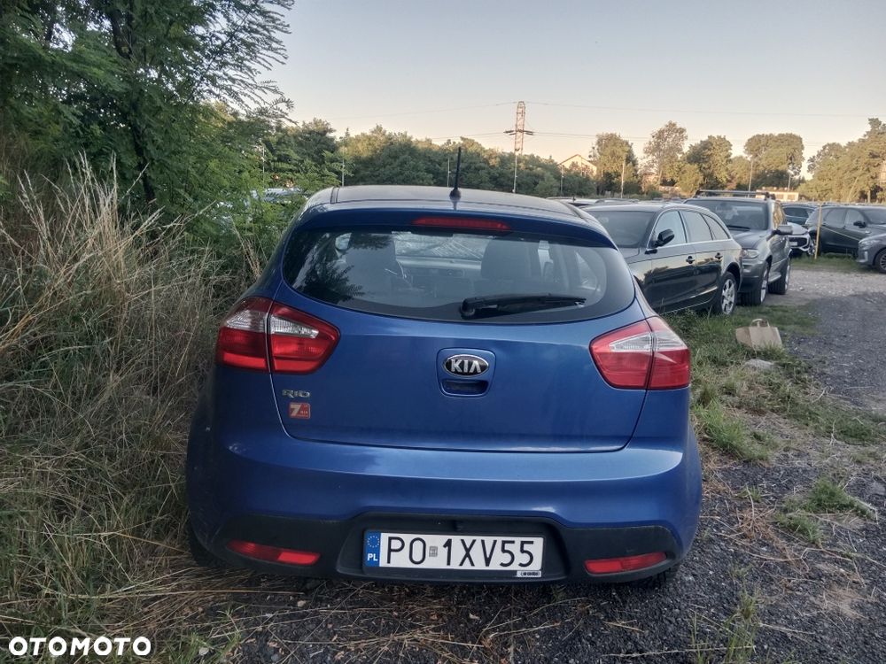 Kia Rio - 5