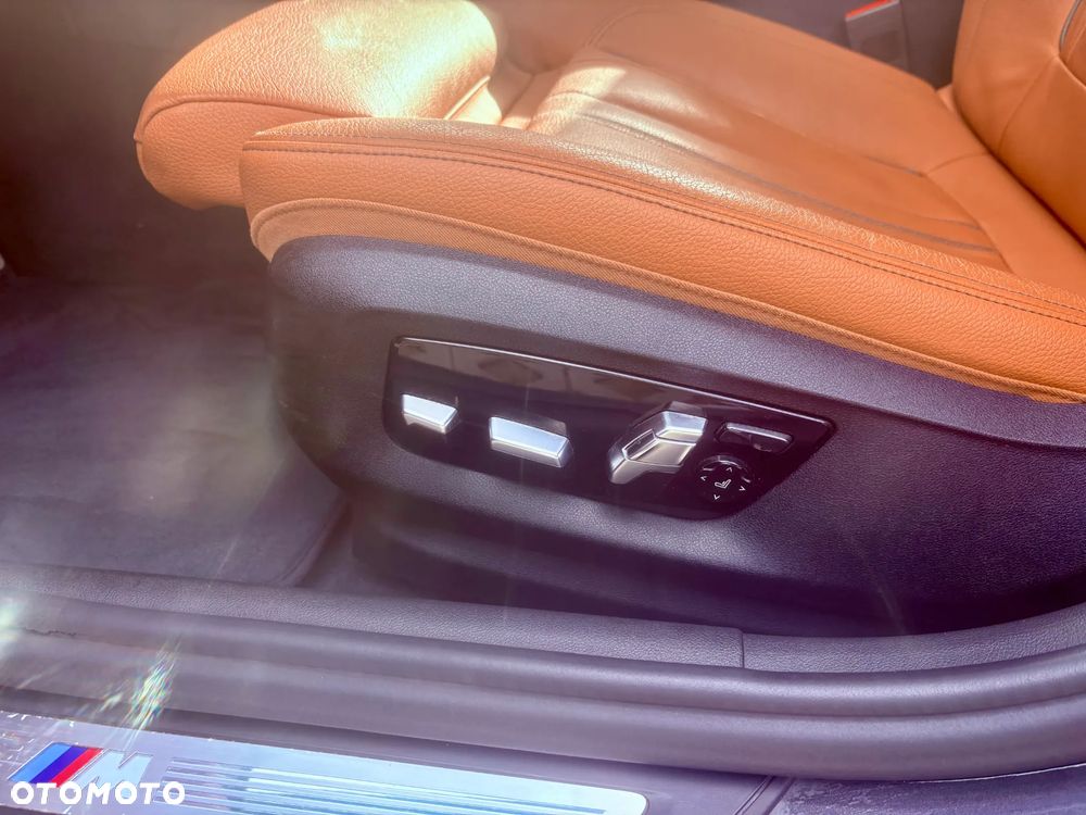 BMW Seria 5 520d M Sport - 14